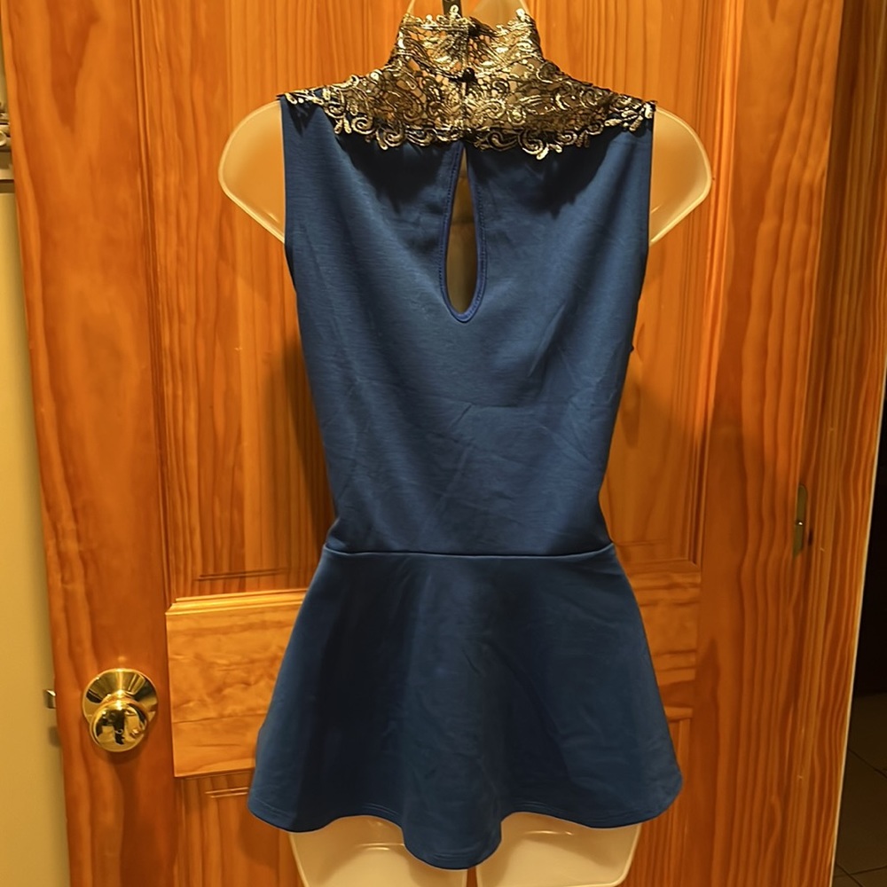 2B Bebe Peplum Top - Picture 3 of 6